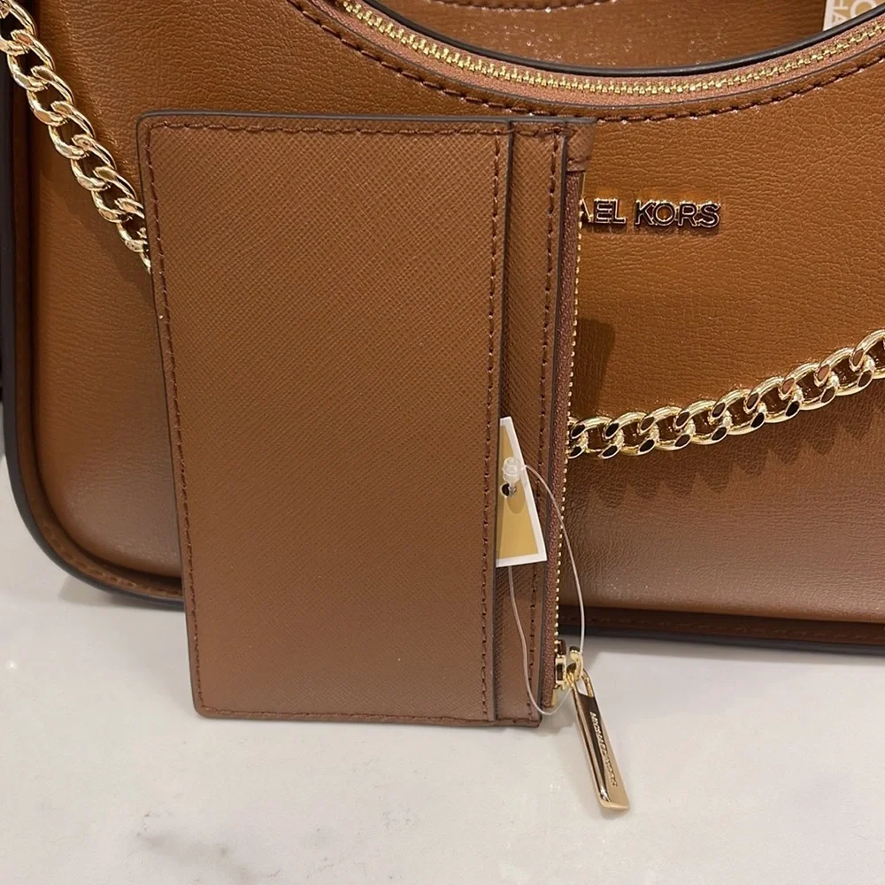 MICHAEL KORS Jet Set Travel Medium Top Zip Leather Card Case Wallet  Luggage NWT